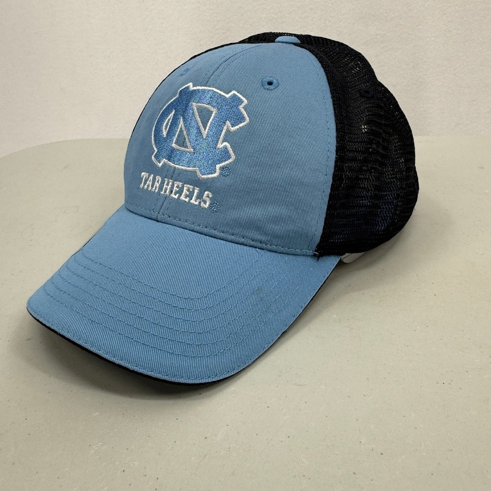 UNC Tar Heels Hat Mens OSFM Blue White Trucker Snapback Cap Captivating Headwear
